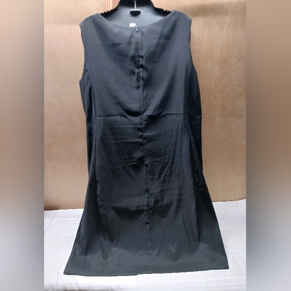 Dressbarn Sleeveless Dress Size 16/Stretch, black,purples/ 3/4 zip - Picture 2 of 11